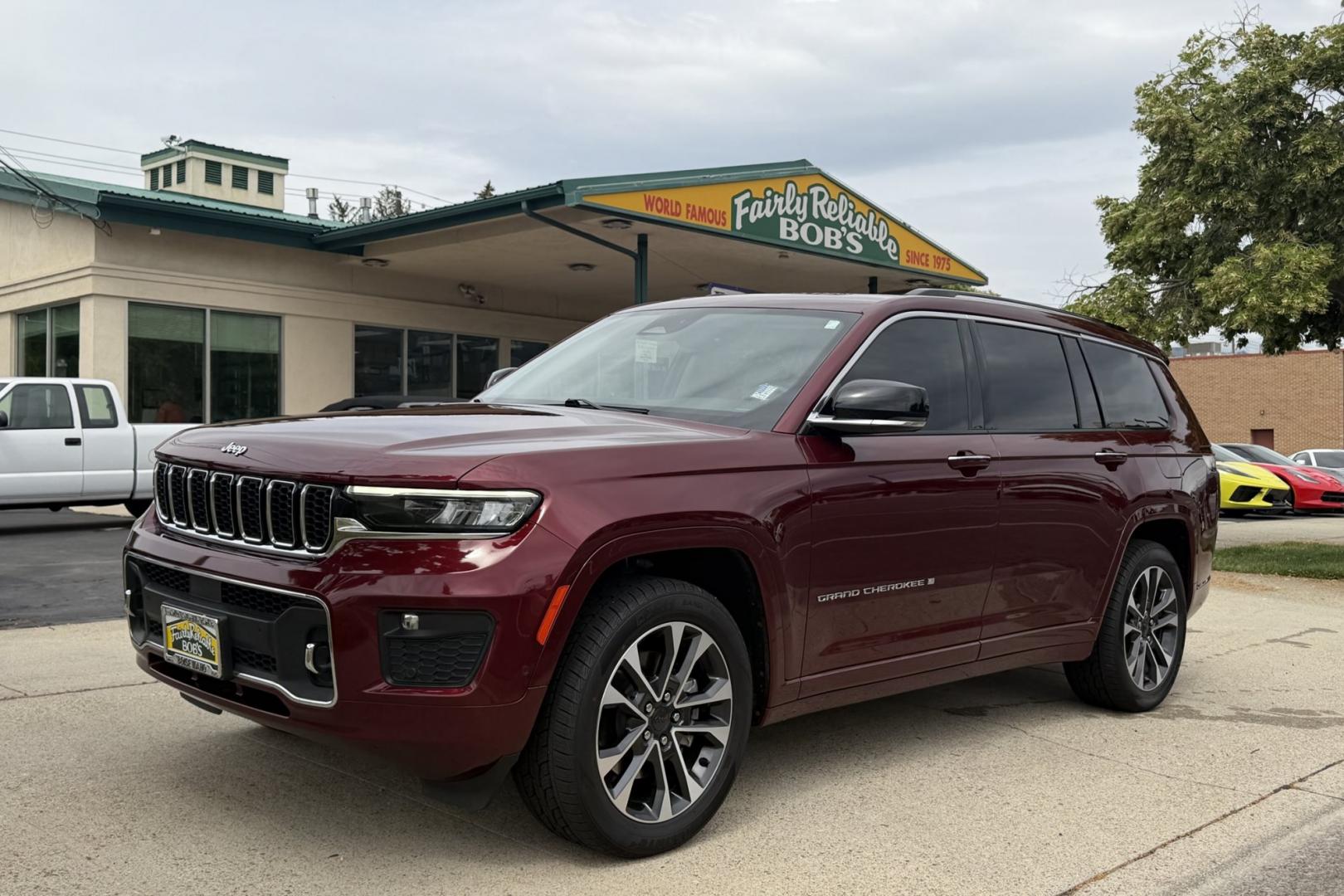 jeep grand cherokee l 2023 1C4RJKDGXP8802610 image